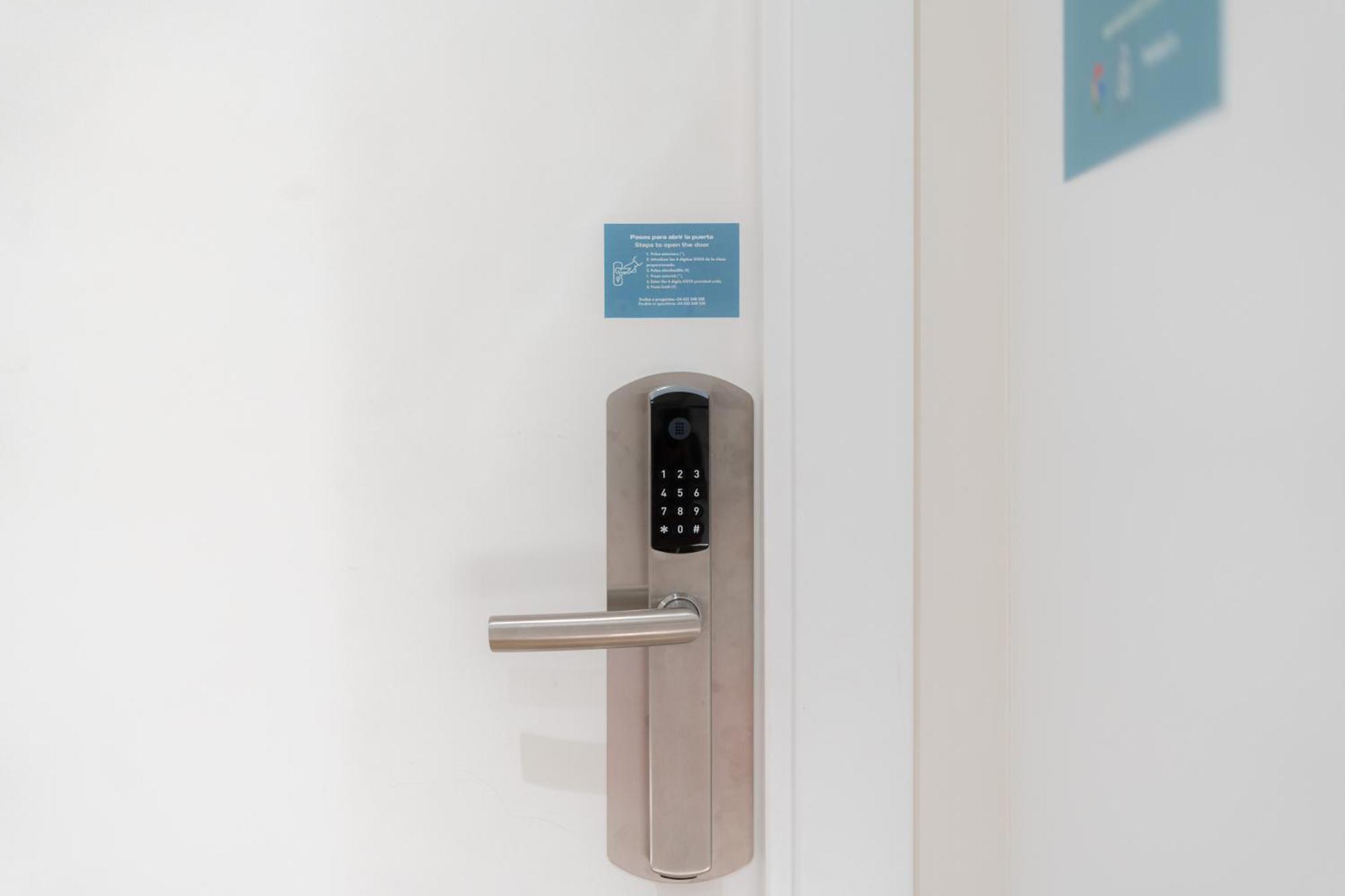 I'M Room Suites Nuevos Ministerios - Bernabeu 'Digital Access' Madrid Dış mekan fotoğraf