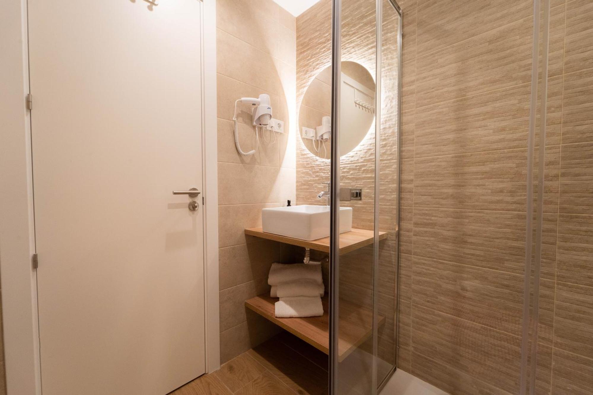 I'M Room Suites Nuevos Ministerios - Bernabeu 'Digital Access' Madrid Oda fotoğraf
